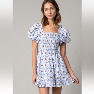 Olivaceous Daisy Print Dress
Blue/White/Rust Size L